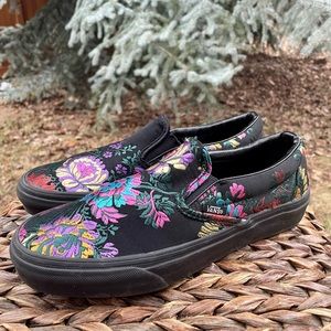 Vans Classic Slip On Festival Satin Sk8 Shoe Sz Men 5.5 / Women’s 8 Black Floral